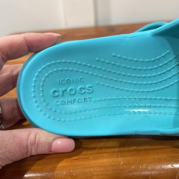 Crocs Comfort Turquoise Blue Slides - Picture 7 of 7